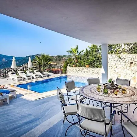 Sleeps 8 Pool Air Con Wifi *