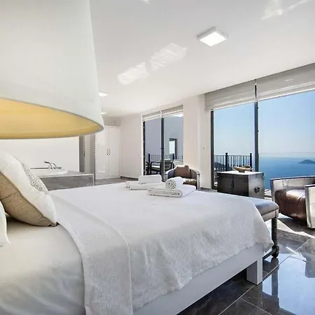 Sleeps 8 Pool Air Con Wifi Καλκάν